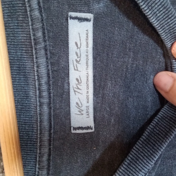 We The Free People Acid Wash Thin Sweatshirt Womens Large Oversize - Picture 2 of 11